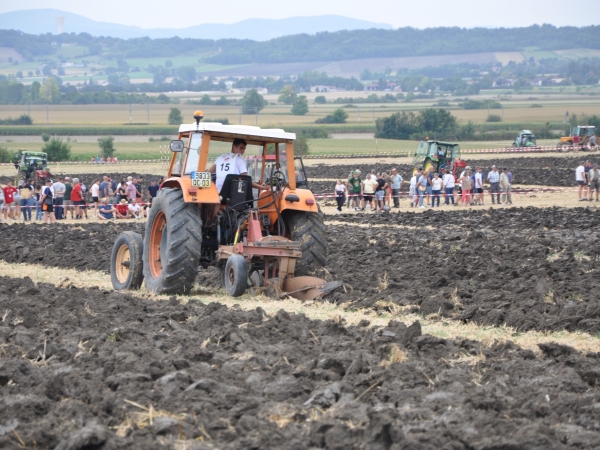 Antoine Bourret et Kilian Dejoux iront en finale nationale de labours