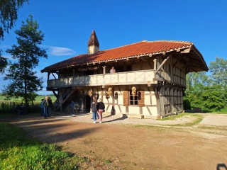 Ferme de la Forêt : la vieille dame de plus de 400 ans retrouve sa jeunesse